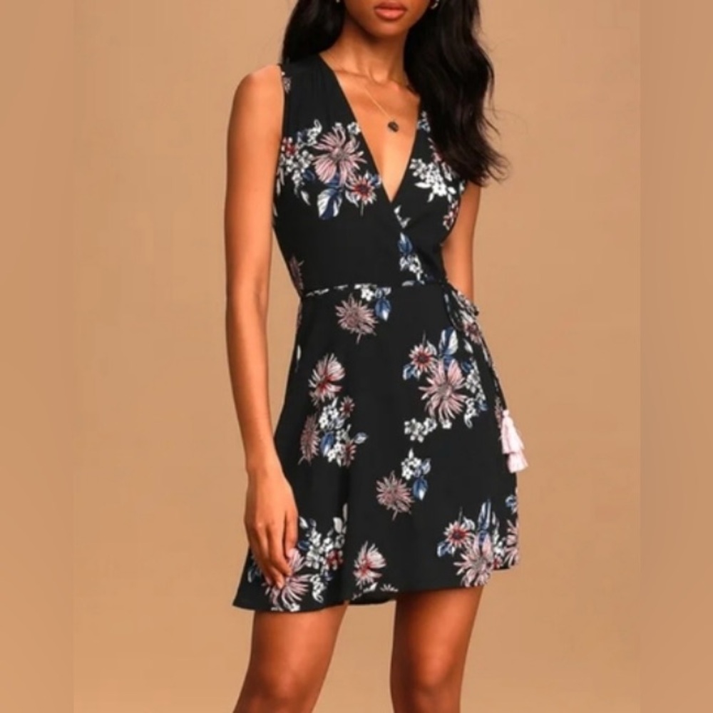 Lulu’s - Midnight Flower Black Floral Print Dress - Size Small